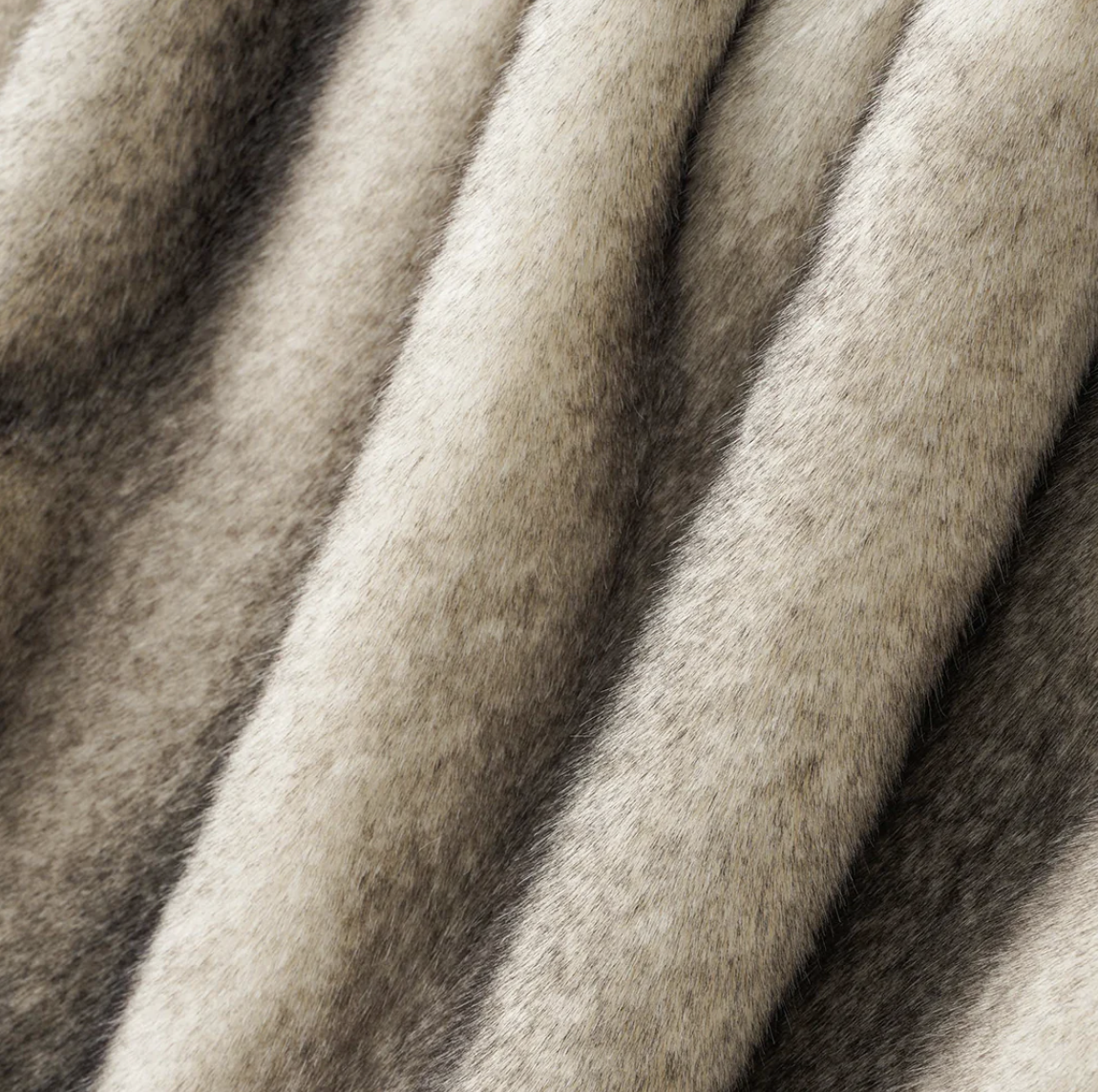 Faux Fur Deken - Luxe Woondeken