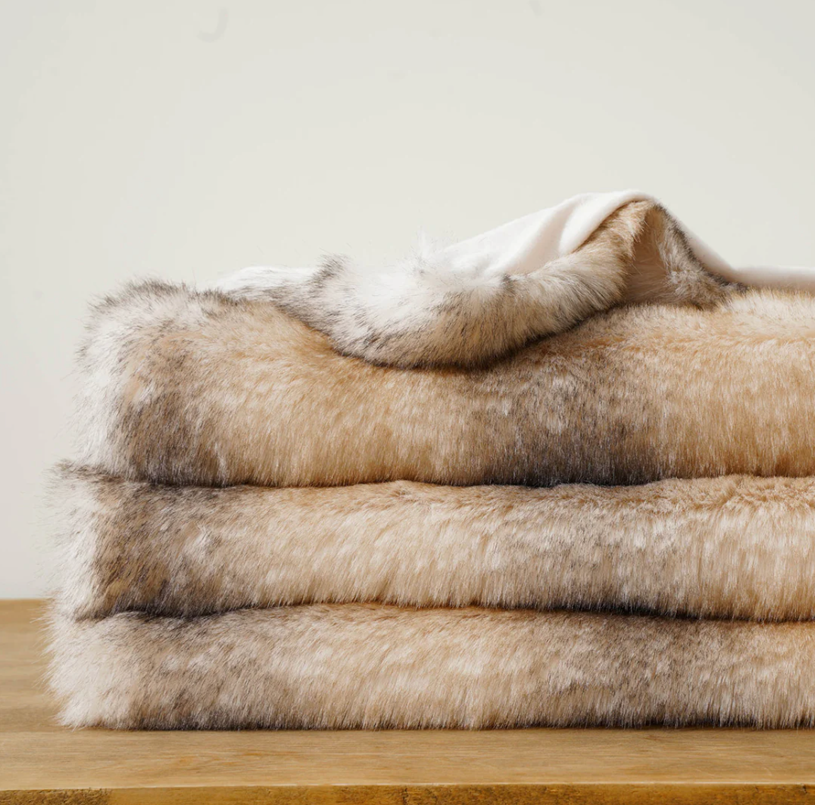Faux Fur Deken - Luxe Woondeken
