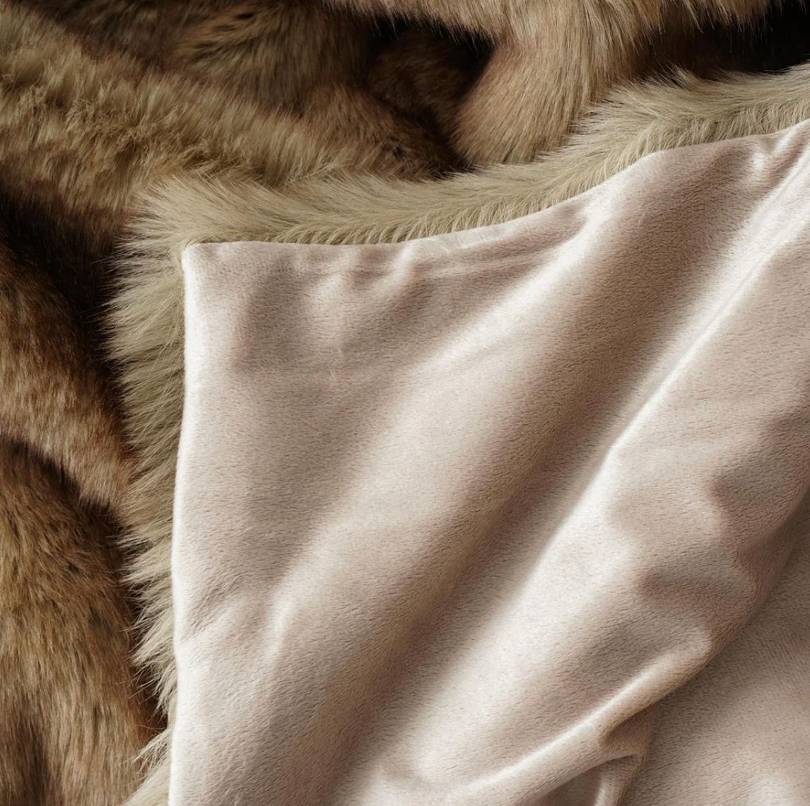 Faux Fur Deken - Luxe Woondeken